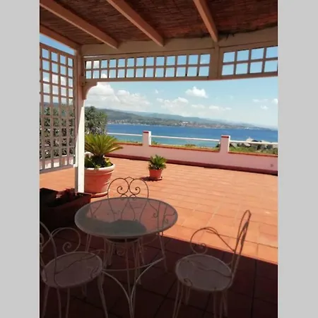 Casa de Férias La Casa Di Ale Messina